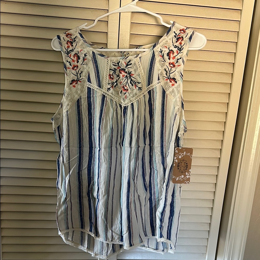 Mason & Belle Floral Embroidered Sleeveless Top NWT